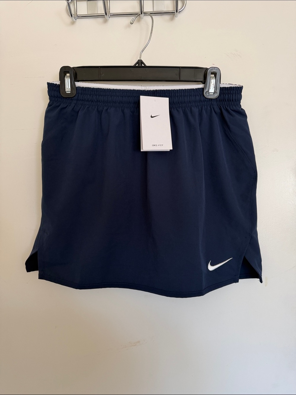 Nike Navy Athletic Skirt with White Swoosh Lacrosse skirt size M